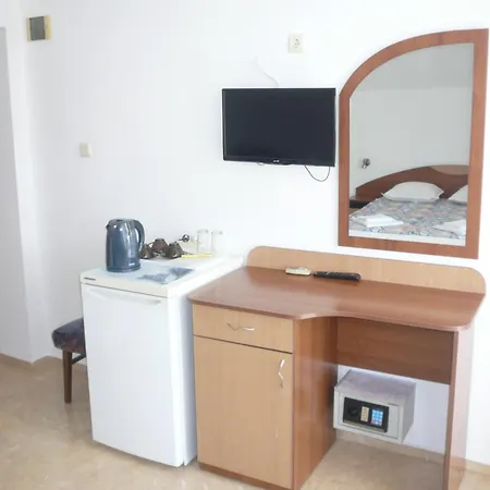 мишел 4* نيسيبار