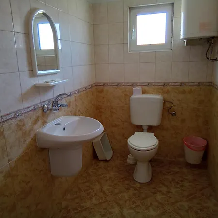 мишел 4* نيسيبار